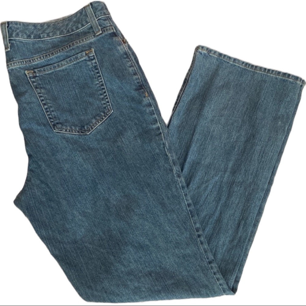 Eddie Bauer Natural Fit Jeans